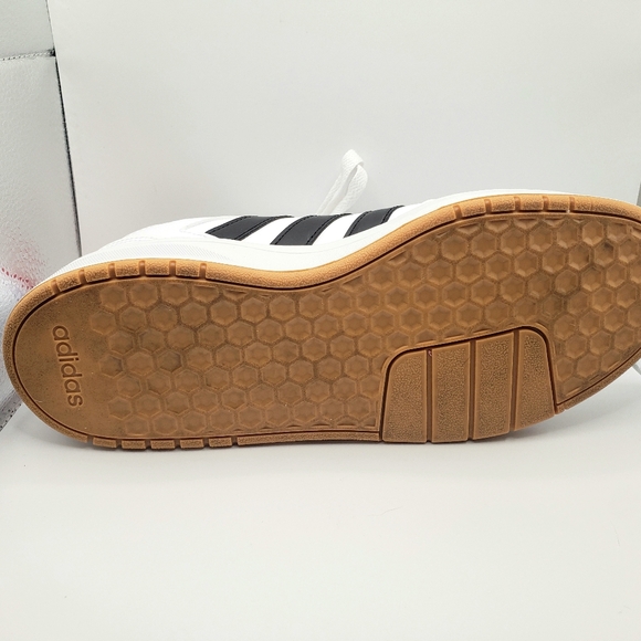 VGC Adidas Court Shoe Men's 7 Women's 9 - Picture 7 of 11
